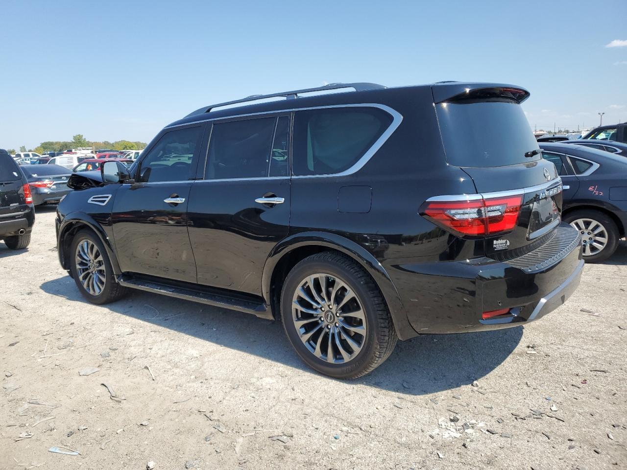 2023 Nissan Armada Platinum - Фото 2