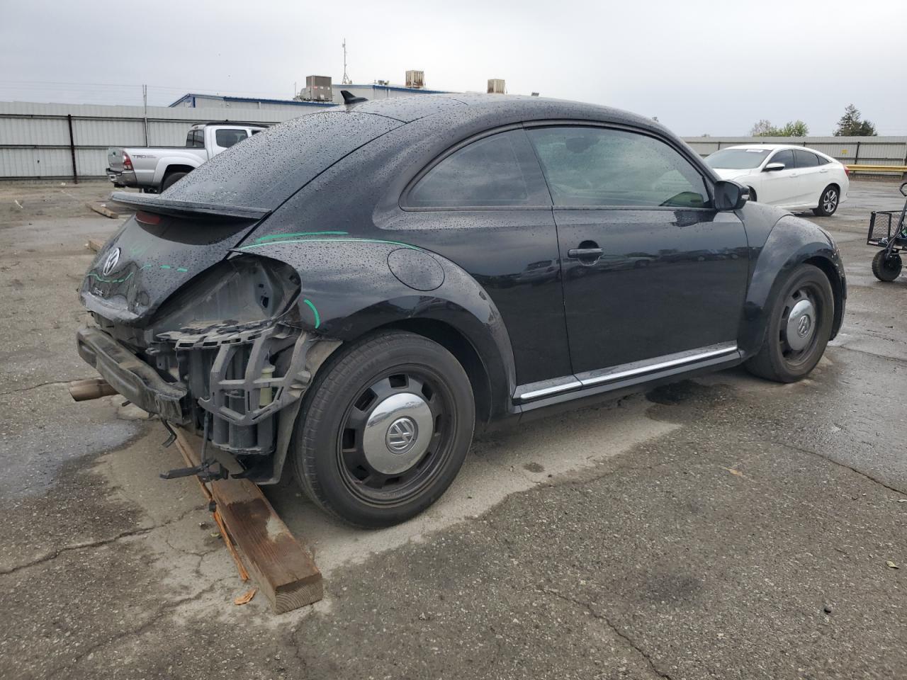 2016 Volkswagen Beetle Se - Фото 3