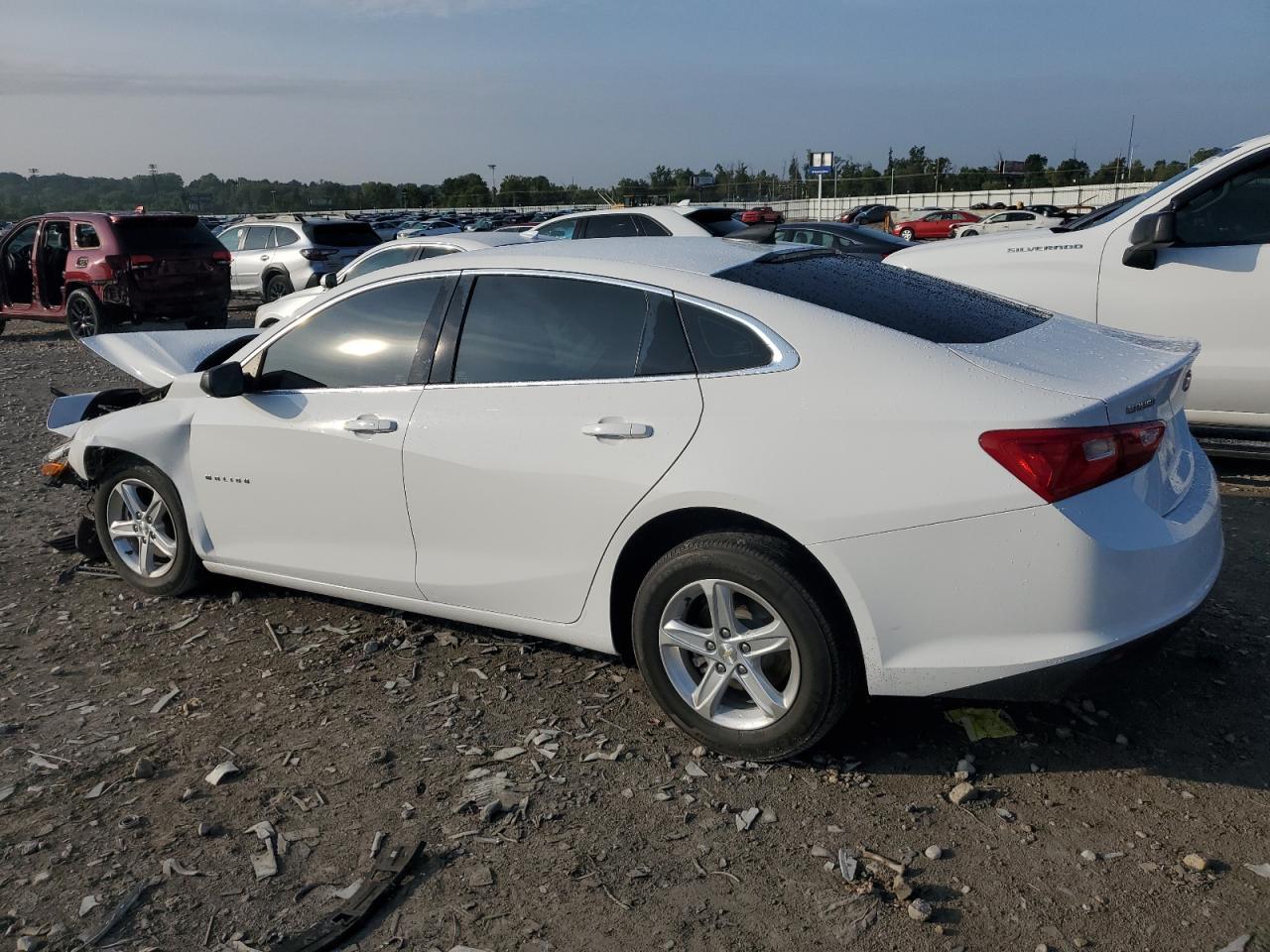 2020 Chevrolet Malibu Ls - Фото 2