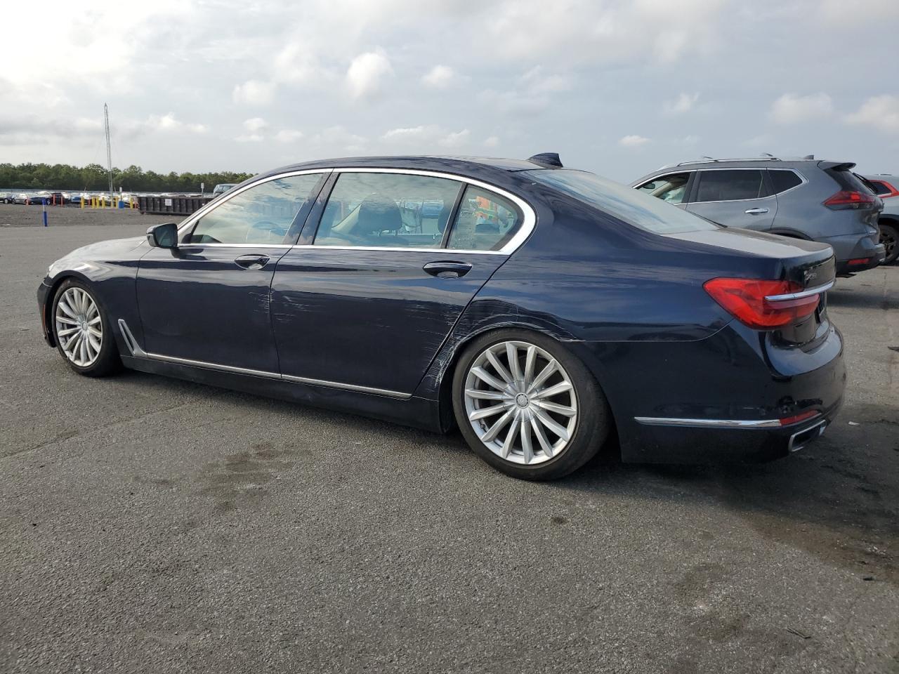 2017 BMW 740 Xi - Image 2