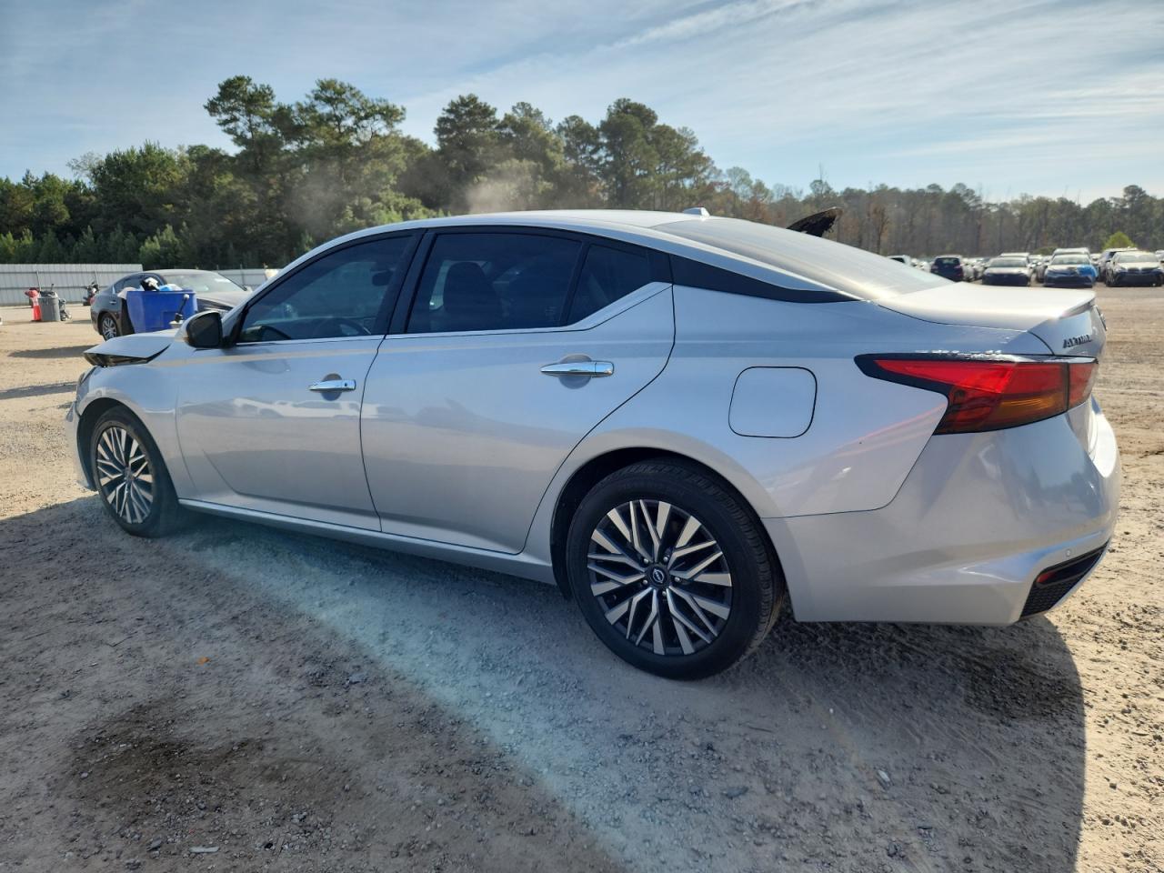 2023 Nissan Altima Sv - Image 2