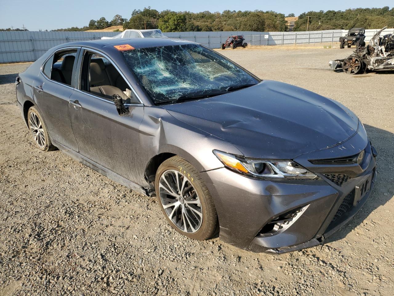 2020 Toyota Camry Se - Image 4