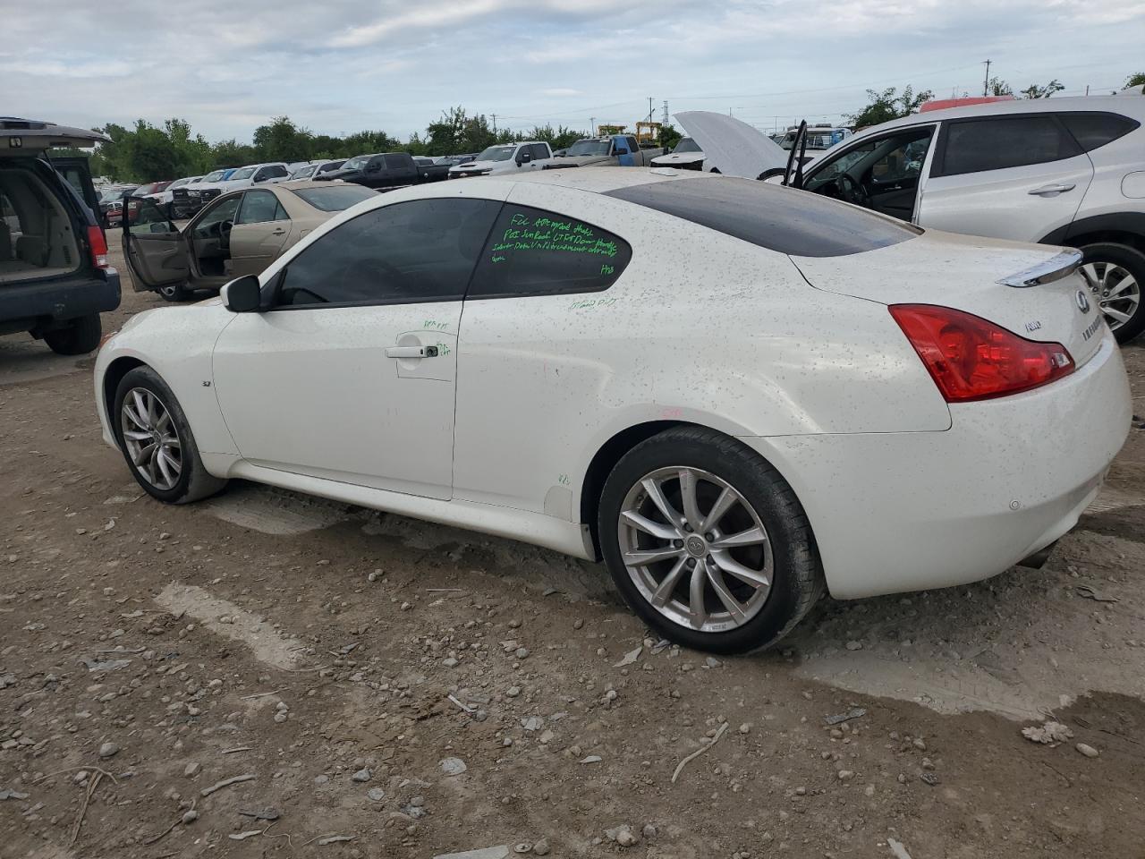 2014 Infiniti Q60 Journey - Image 2