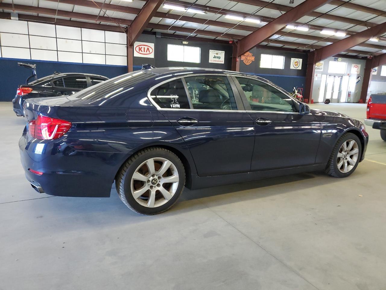 2013 BMW 550 Xi - Фото 3