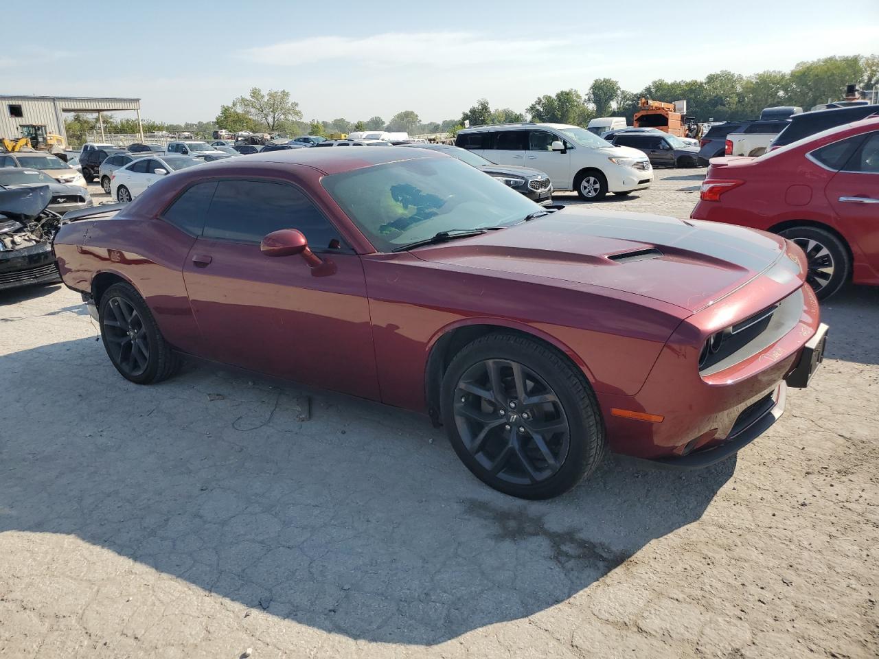2021 Dodge Challenger Sxt - Фото 4