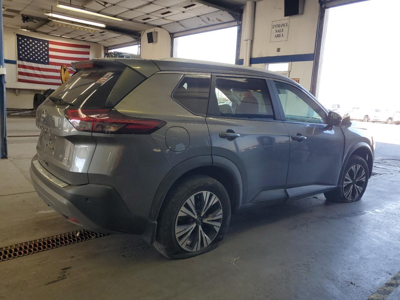2023 Nissan Rogue Sv - Image 3