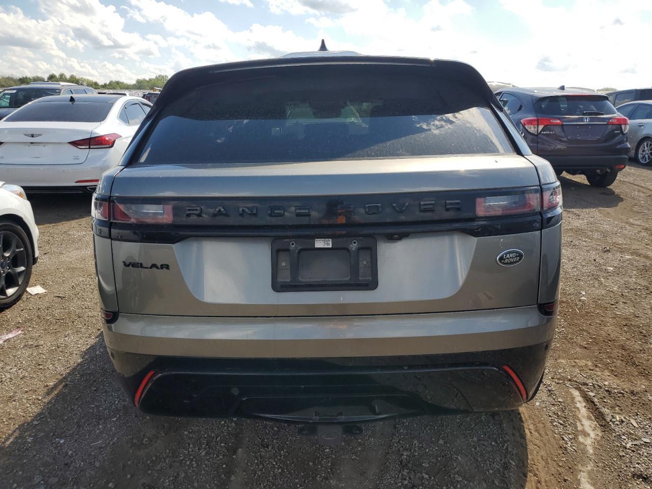 2022 Land Rover Range Rover Velar R-Dynamic S - Image 6