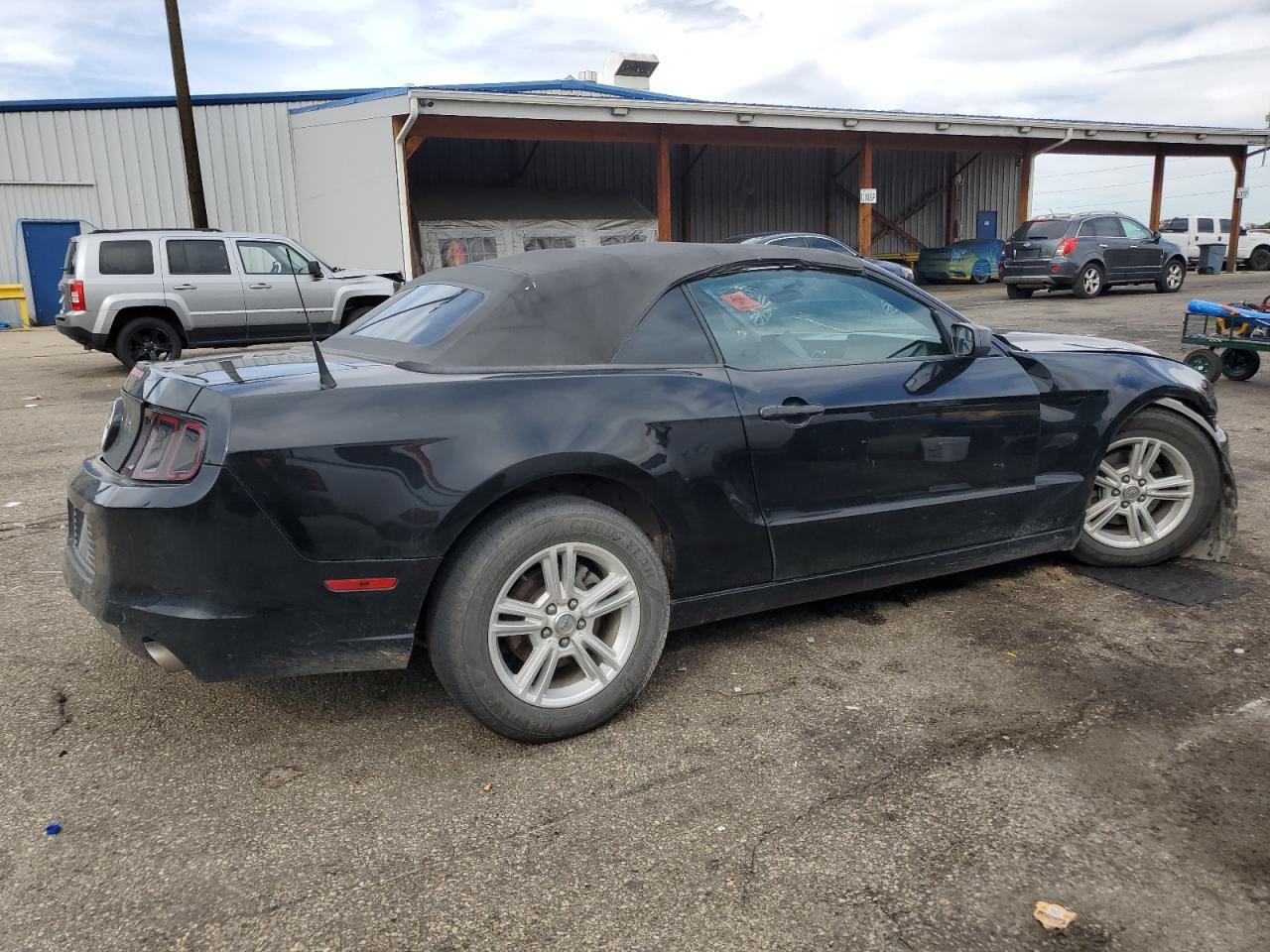 2013 Ford Mustang - Image 3