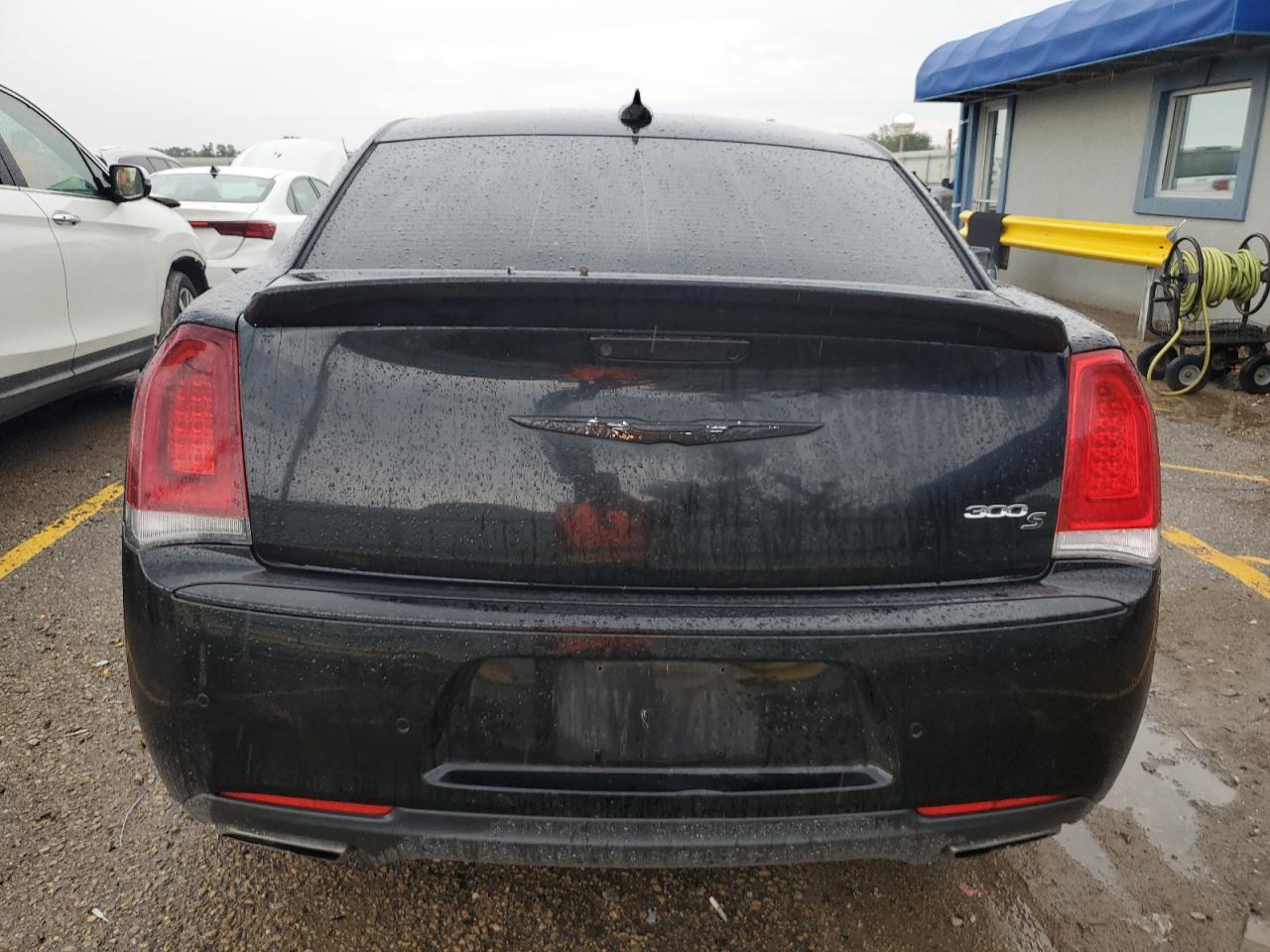 2016 Chrysler 300 S - Фото 6