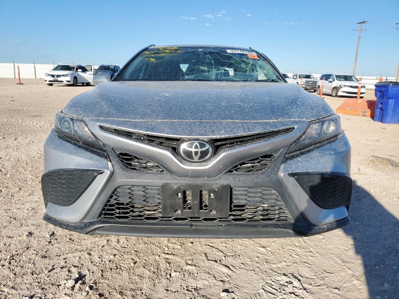 2022 Toyota Camry Se - Фото 5
