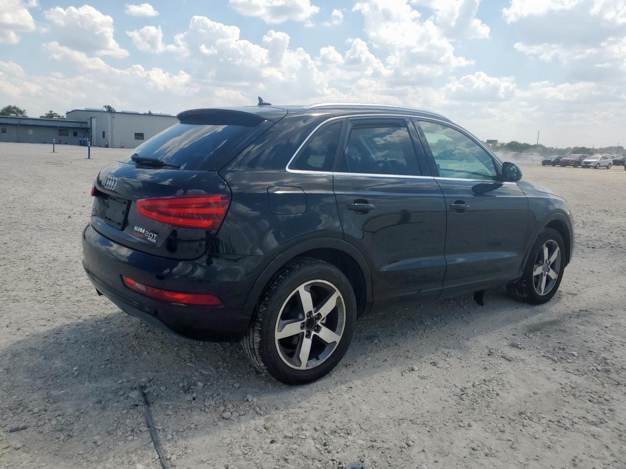 2015 Audi Q3 Premium Plus - Фото 3