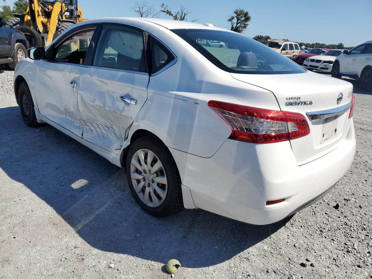 2015 Nissan Sentra S - Фото 2