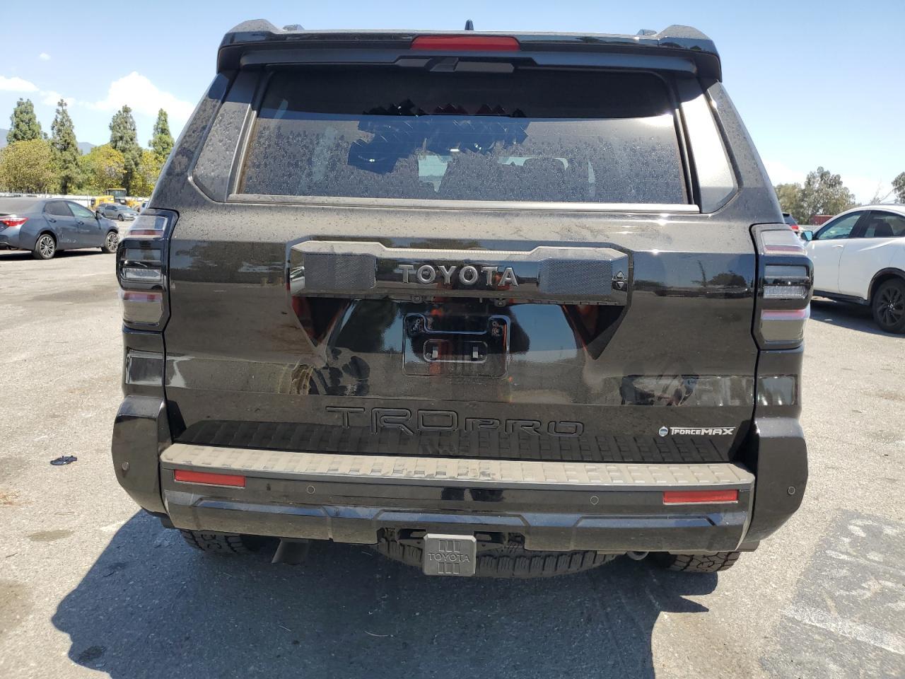 2025 Toyota 4Runner Limited - Image 6
