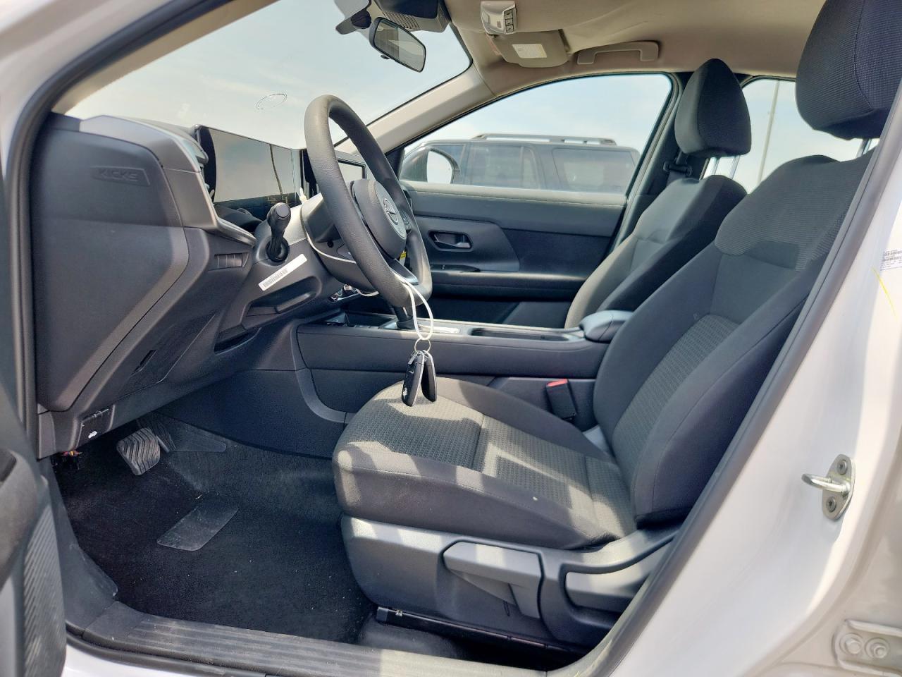 2025 Nissan Kicks S - Фото 7