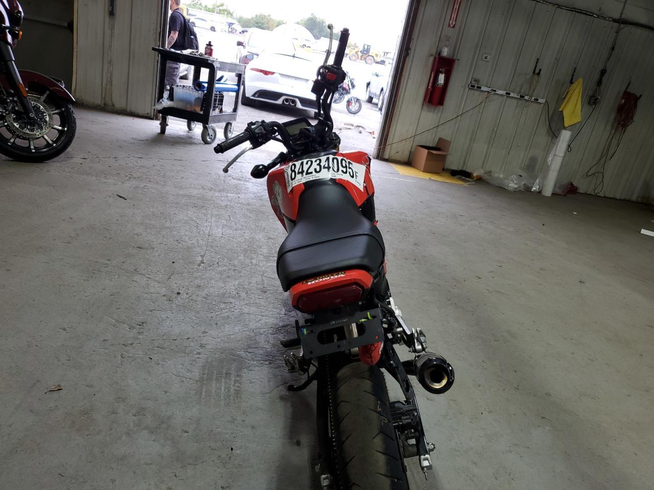 2025 Honda Grom 125 - Image 4