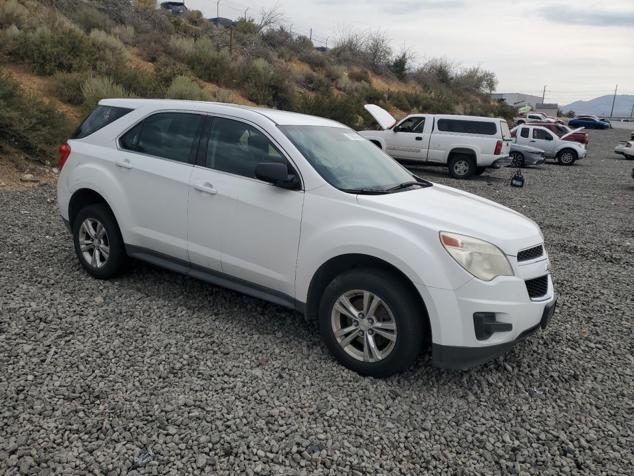 2013 Chevrolet Equinox Ls - Image 4