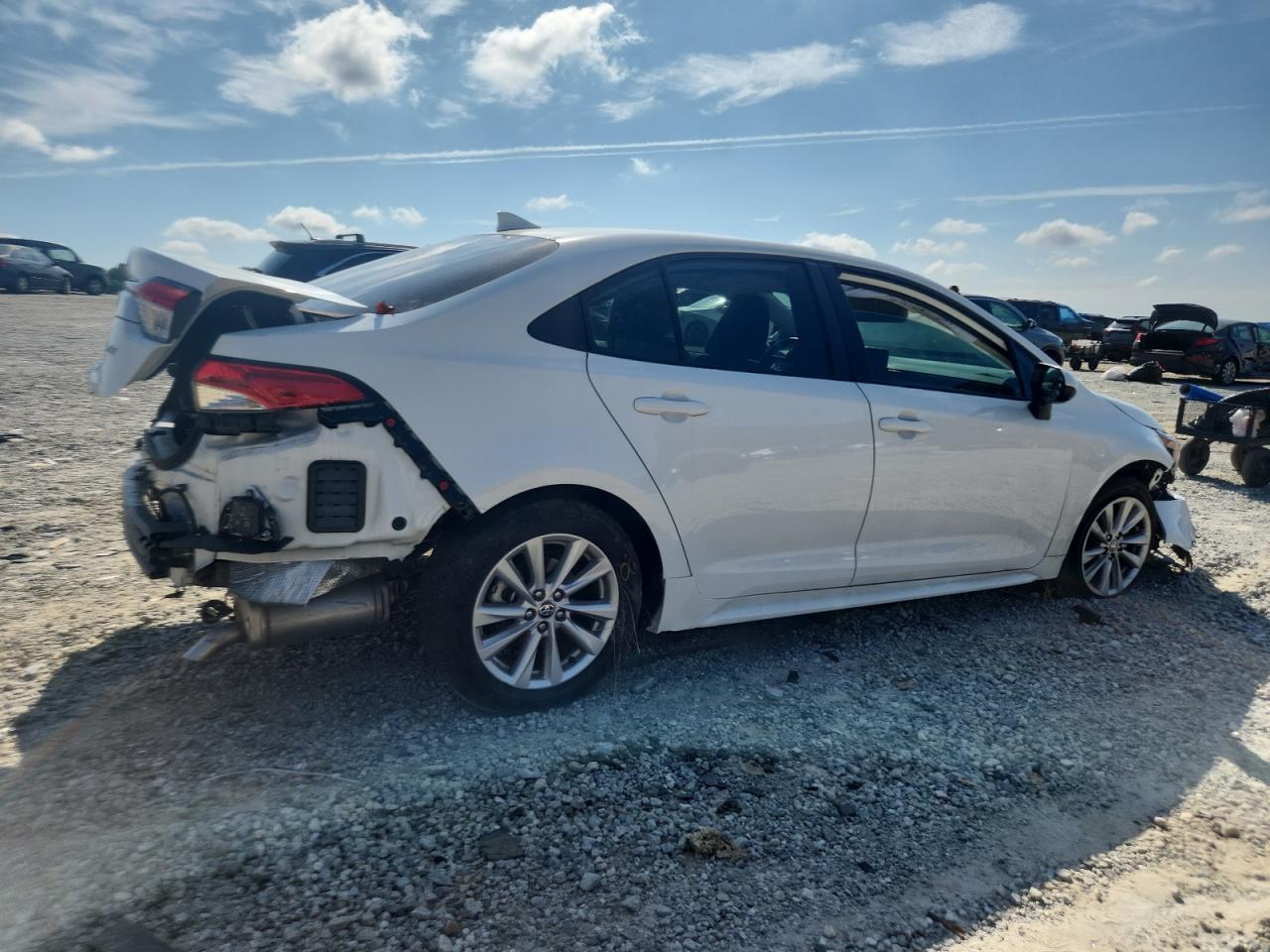 2024 Toyota Corolla Le - Фото 3