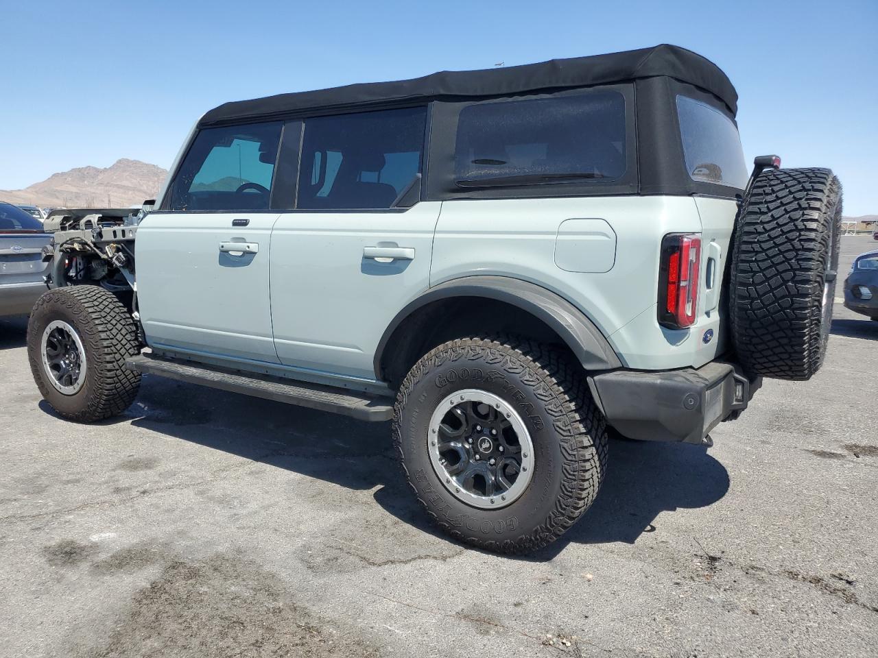 2021 Ford Bronco Base - Image 2