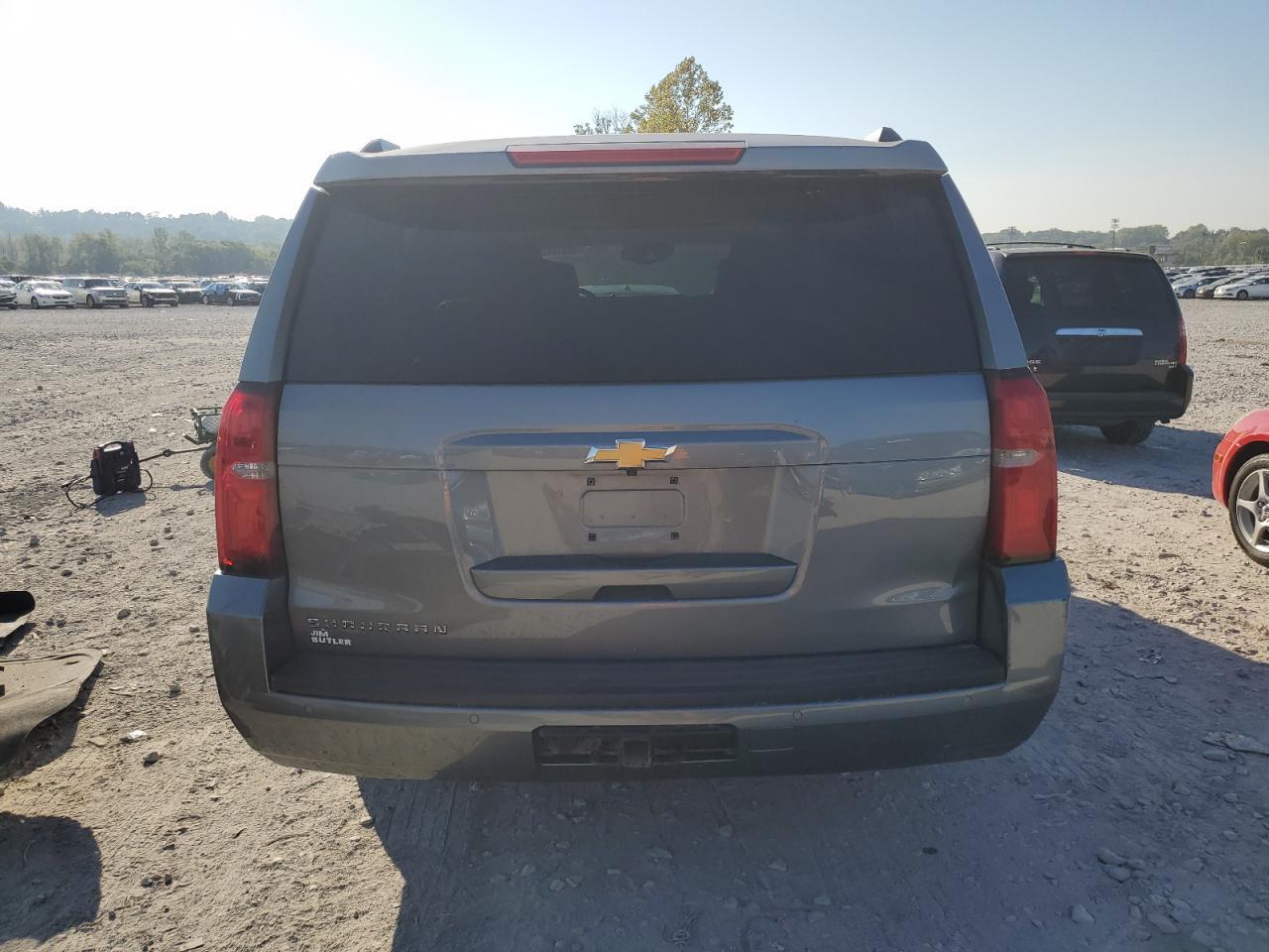 2018 Chevrolet Suburban K1500 Lt - Image 6