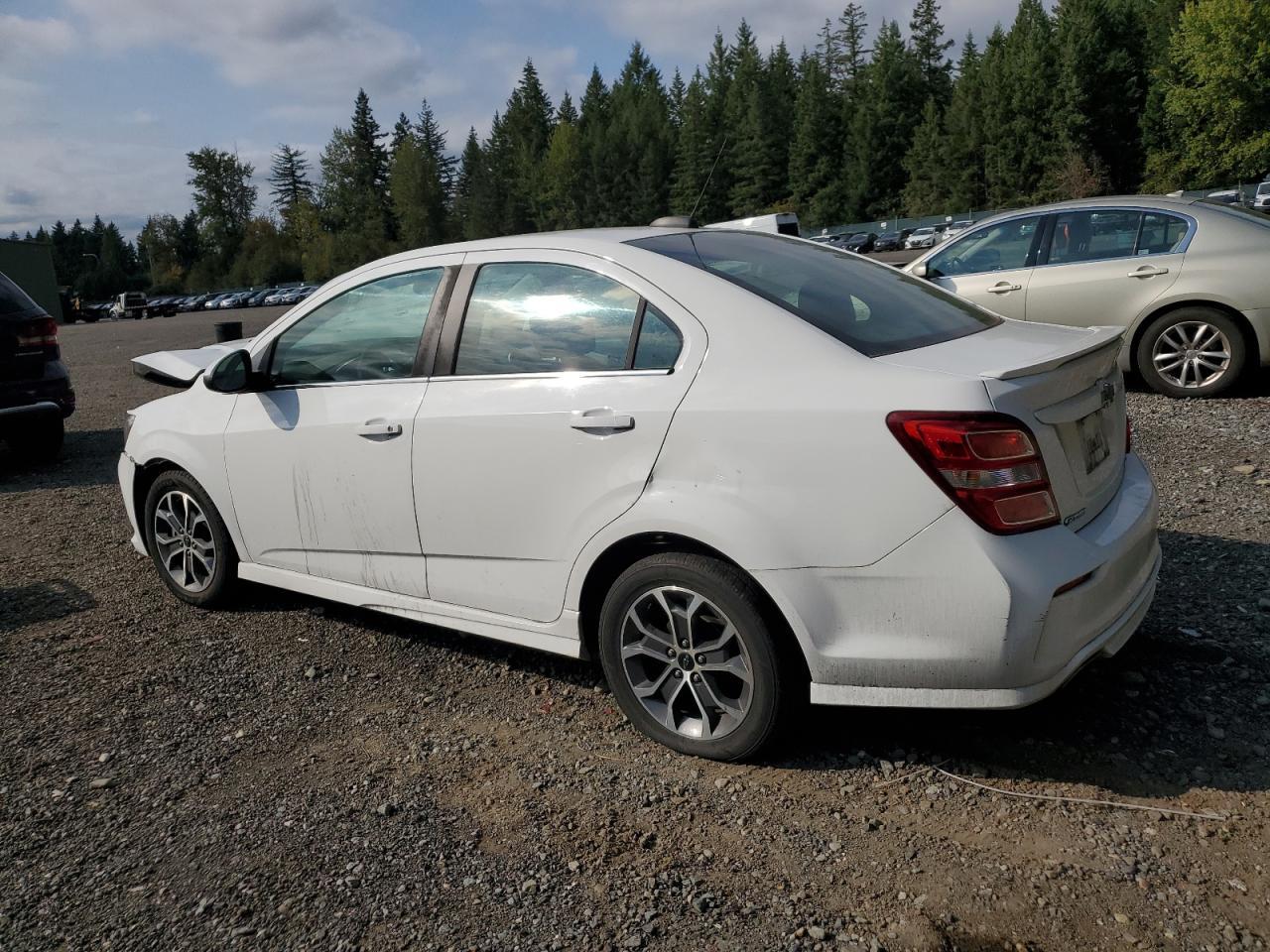 2018 Chevrolet Sonic Lt - Фото 2