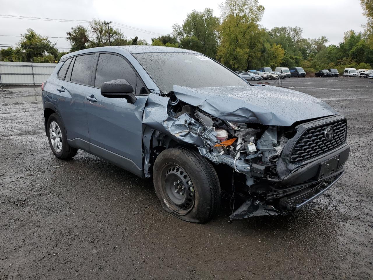 2024 Toyota Corolla Cross L - Фото 4