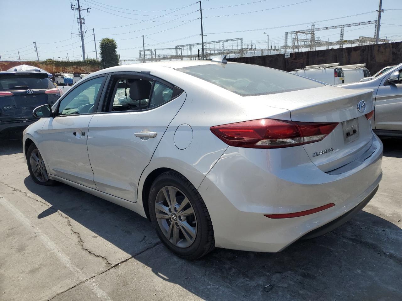 2017 Hyundai Elantra Se - Image 2