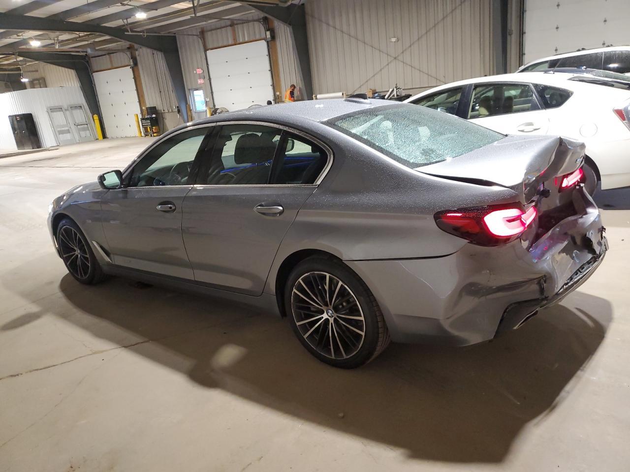 2023 BMW 540 Xi - Image 2