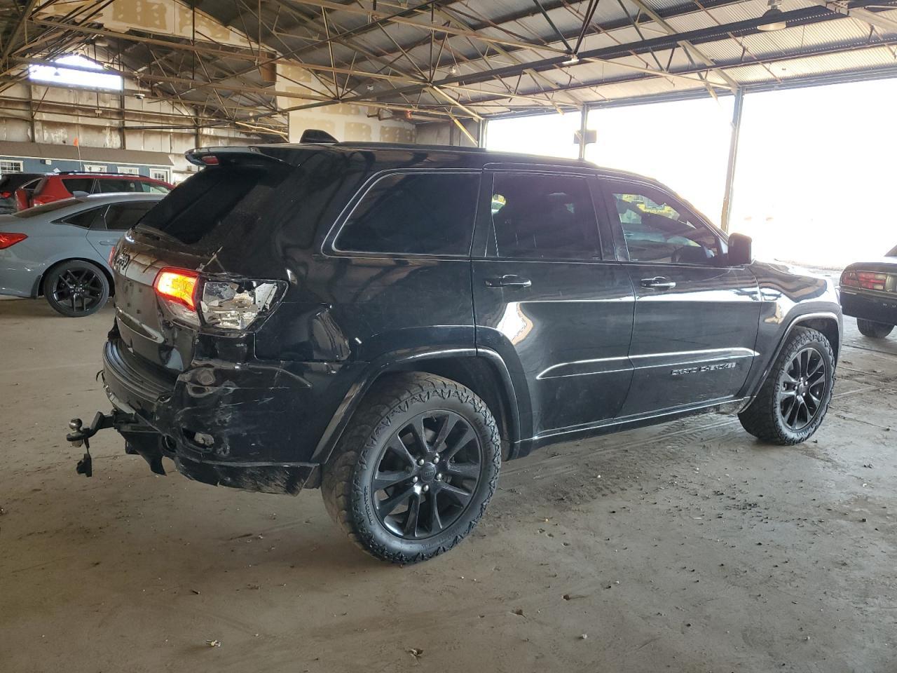 2022 Jeep Grand Cherokee Laredo E - Фото 3