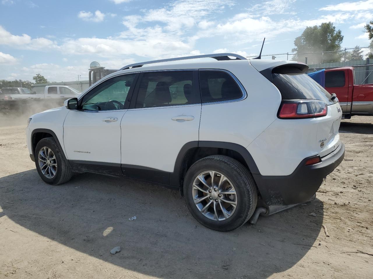 2020 Jeep Cherokee Latitude Plus - Фото 2