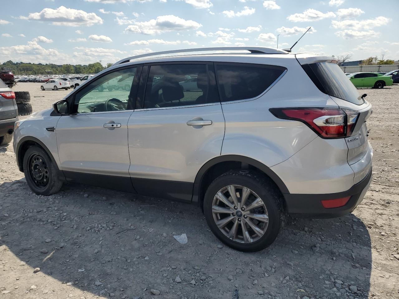 2017 Ford Escape Titanium - Фото 2