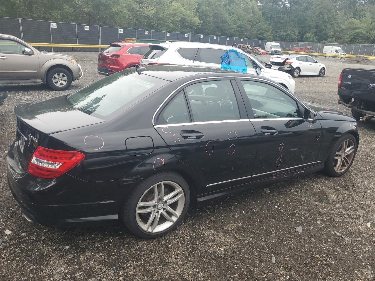 2014 Mercedes-Benz C 300 4Matic - Image 3