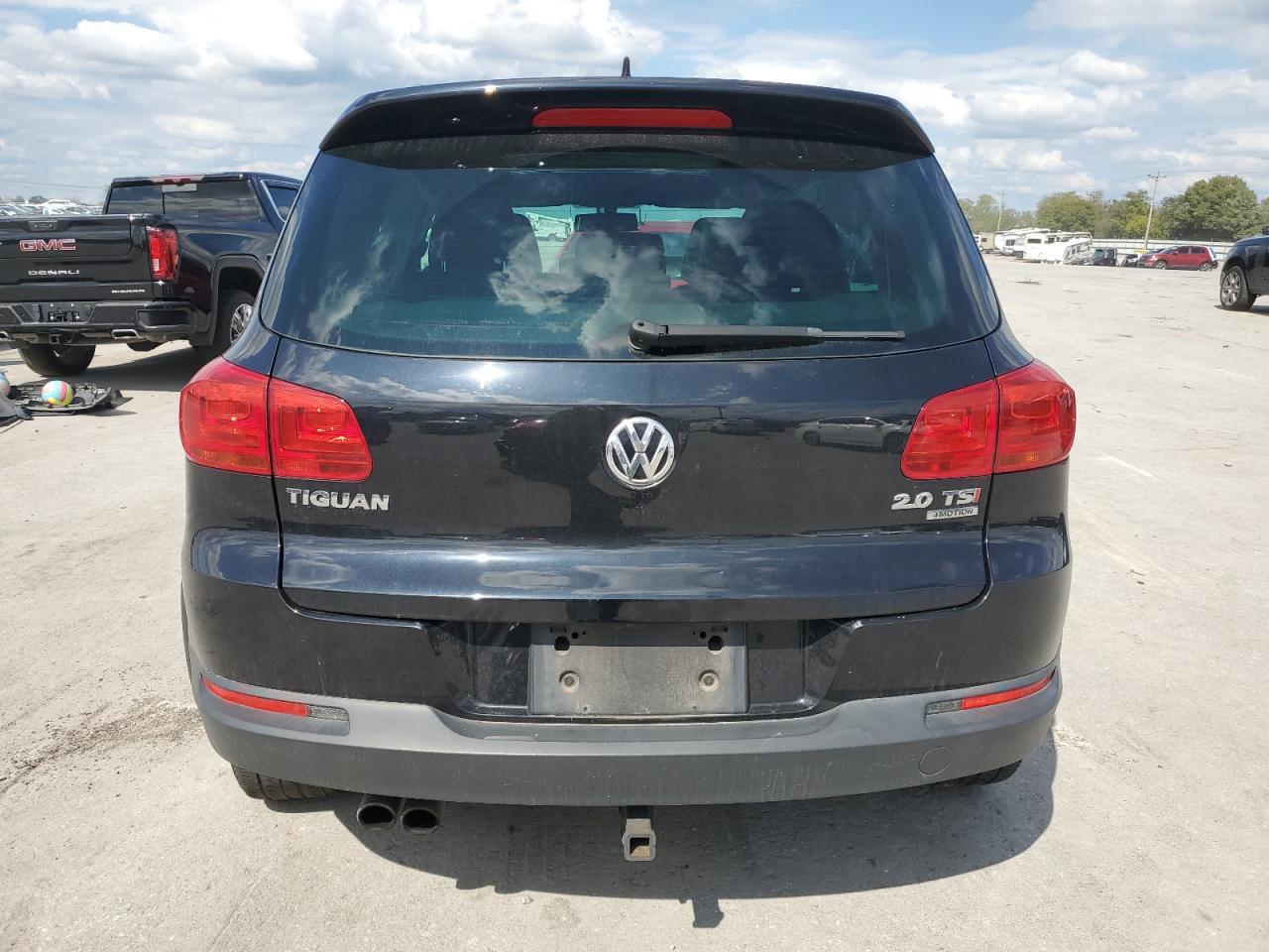 2014 Volkswagen Tiguan S - Image 6