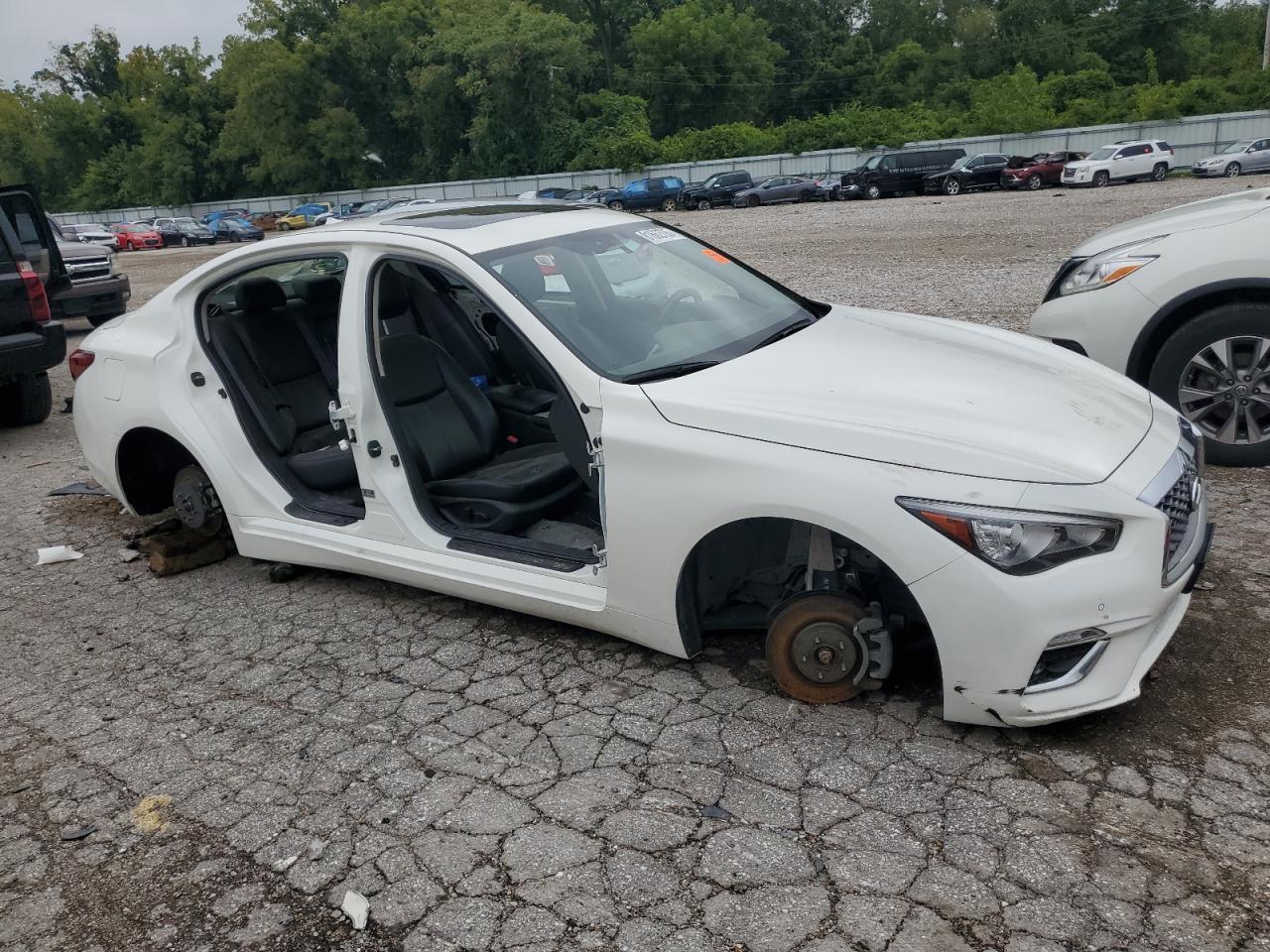 2021 Infiniti Q50 Luxe - Фото 4