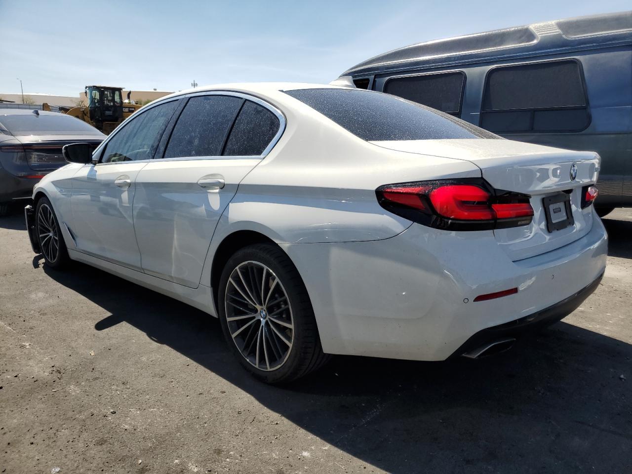 2021 BMW 530 I - Фото 2