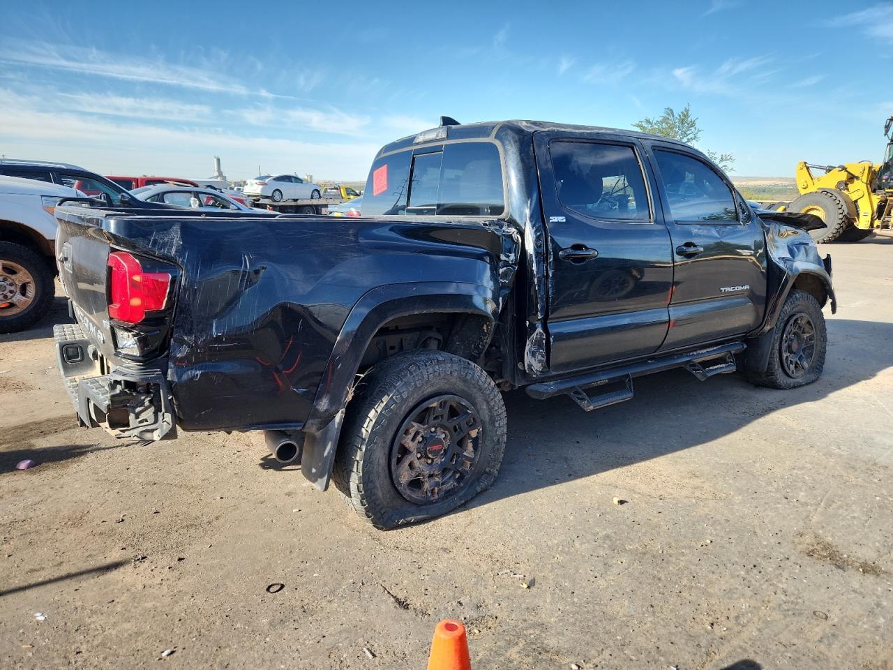 2018 Toyota Tacoma Double Cab - Image 3