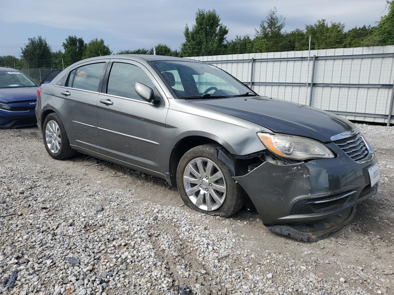 2013 Chrysler 200 Touring - Image 4