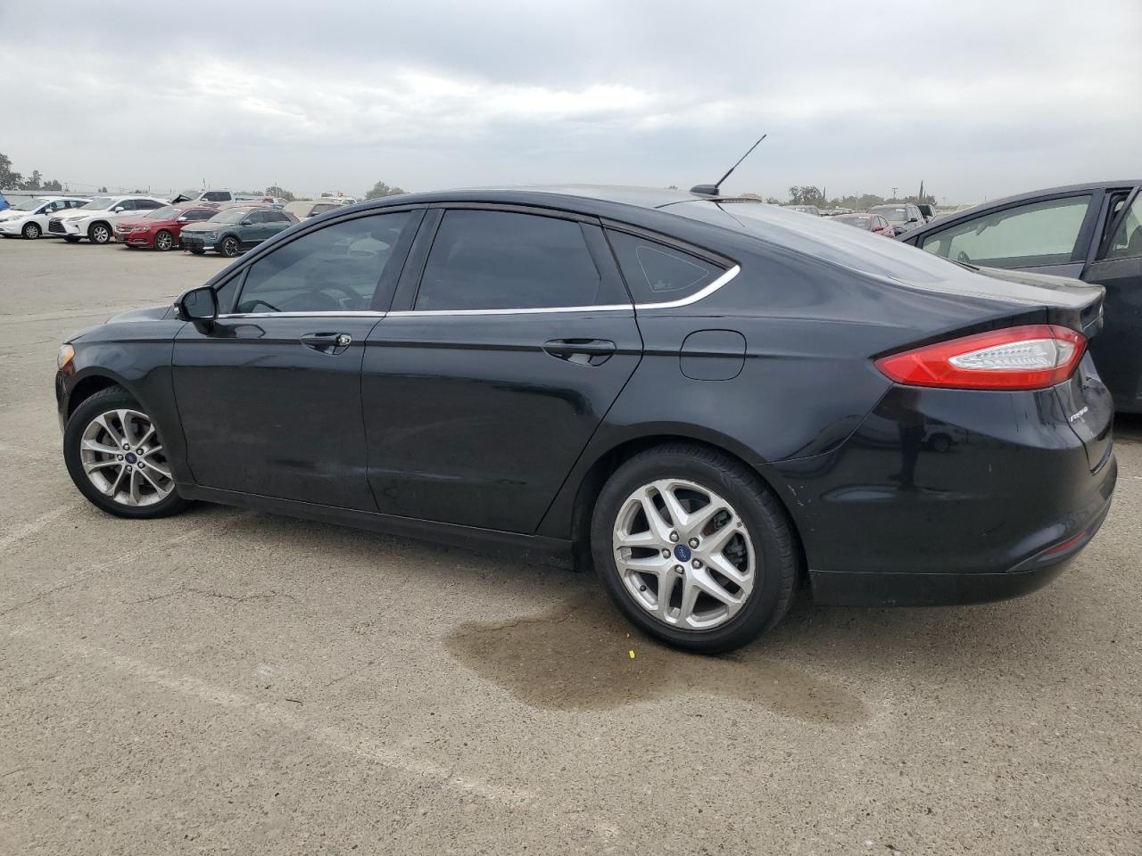 2016 Ford Fusion Se - Image 2