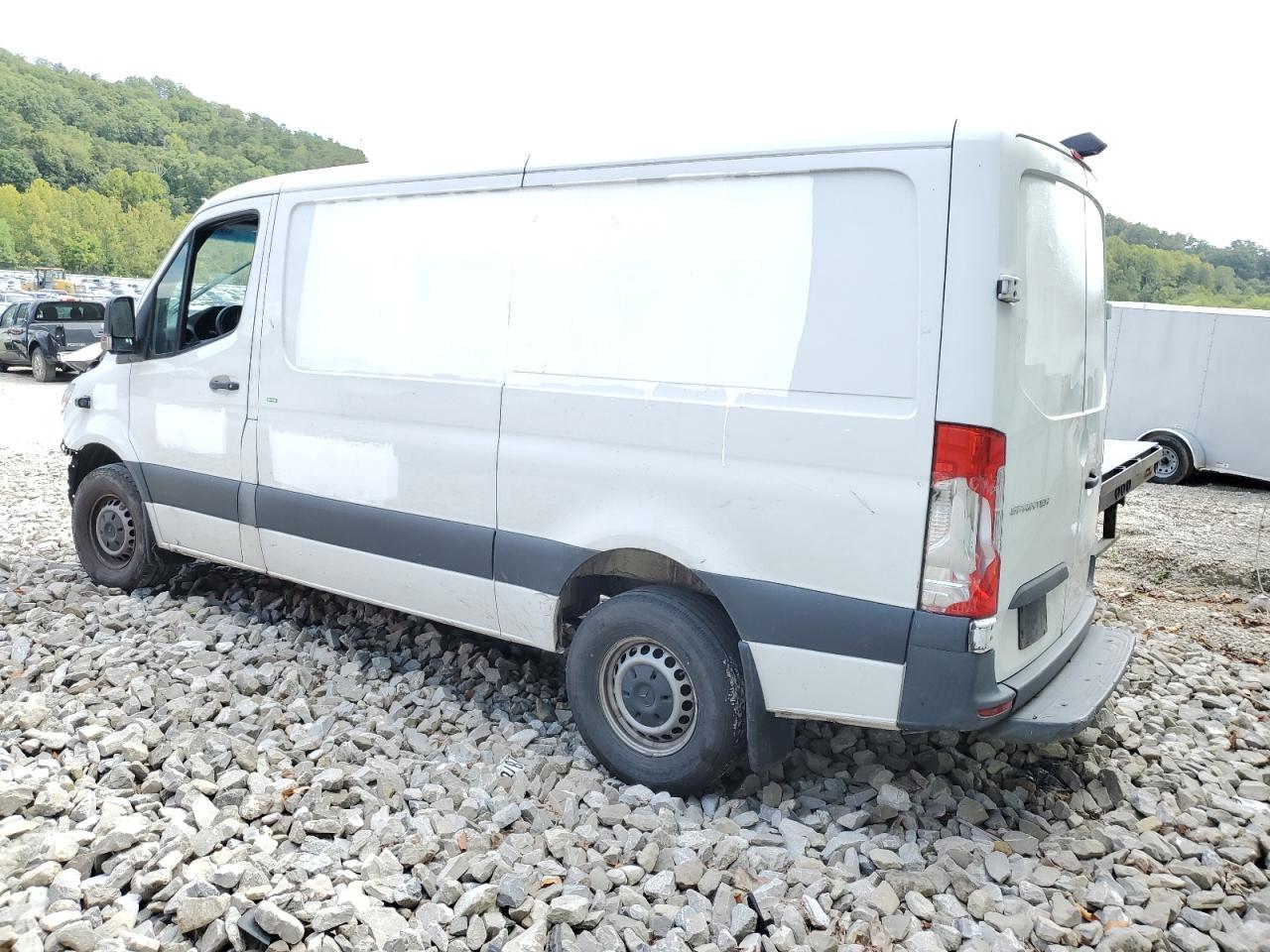 2020 Mercedes-Benz Sprinter 2500 - Фото 2