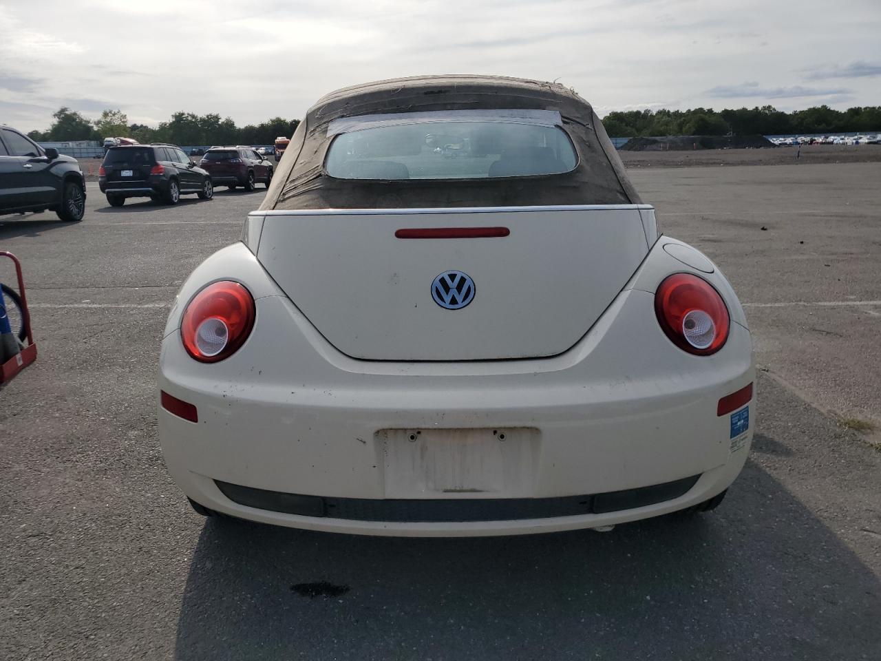 2009 Volkswagen New Beetle S - Фото 6