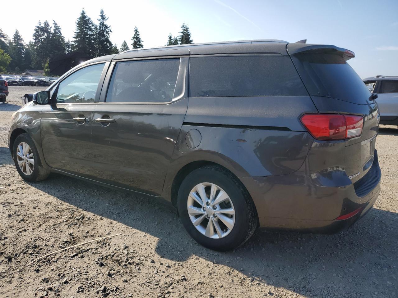 2015 Kia Sedona Lx - Image 2