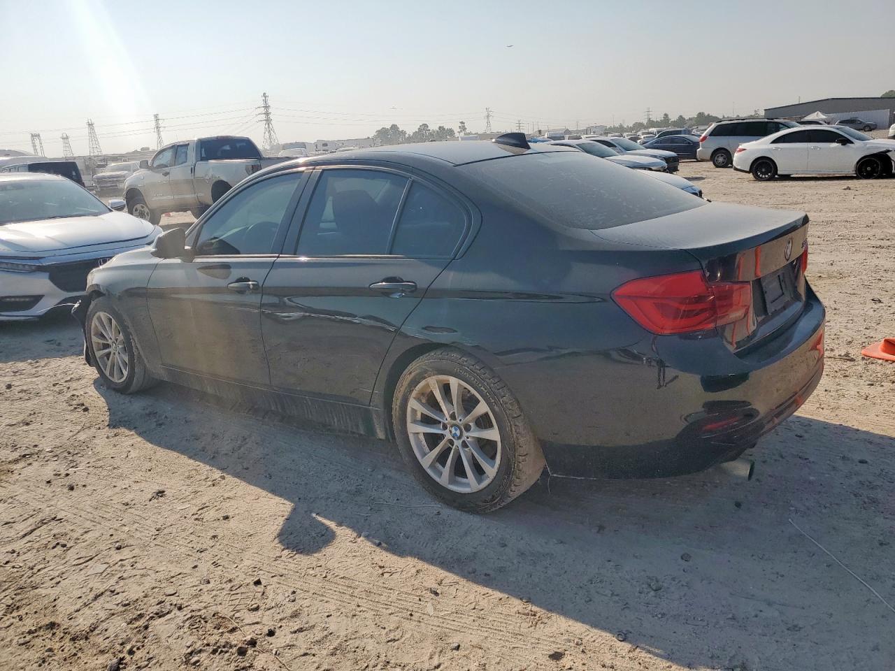 2017 BMW 320 I - Фото 2