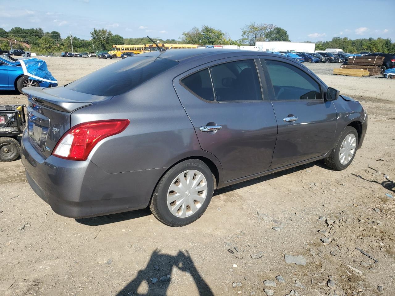 2016 Nissan Versa S - Фото 5