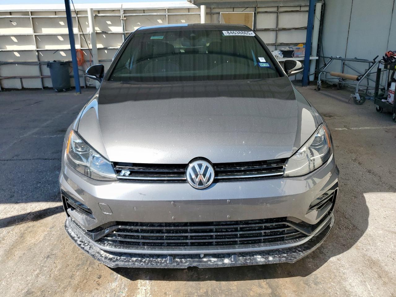 2018 Volkswagen Golf R - Image 5