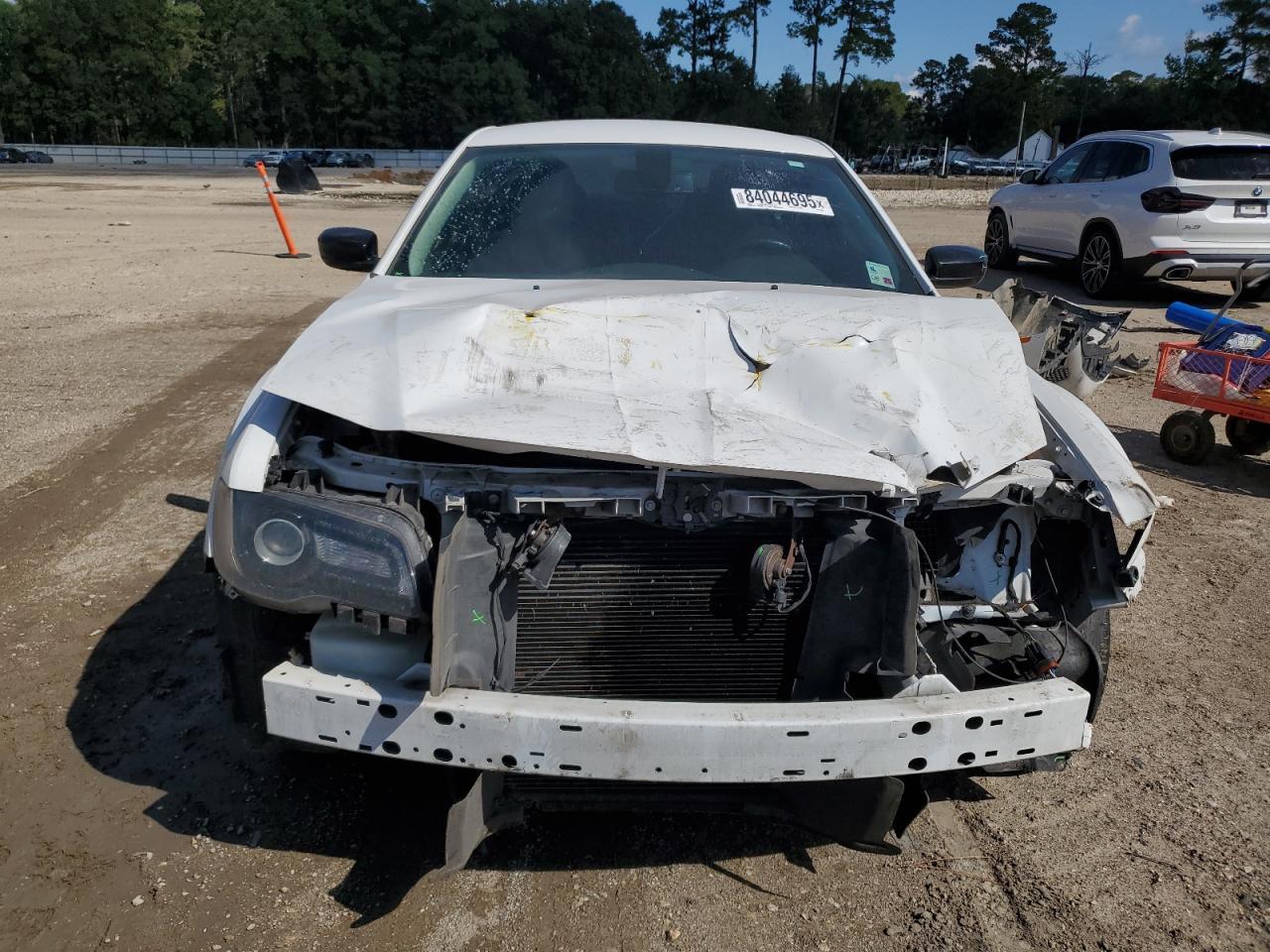 2020 Chrysler 300 Touring - Фото 5