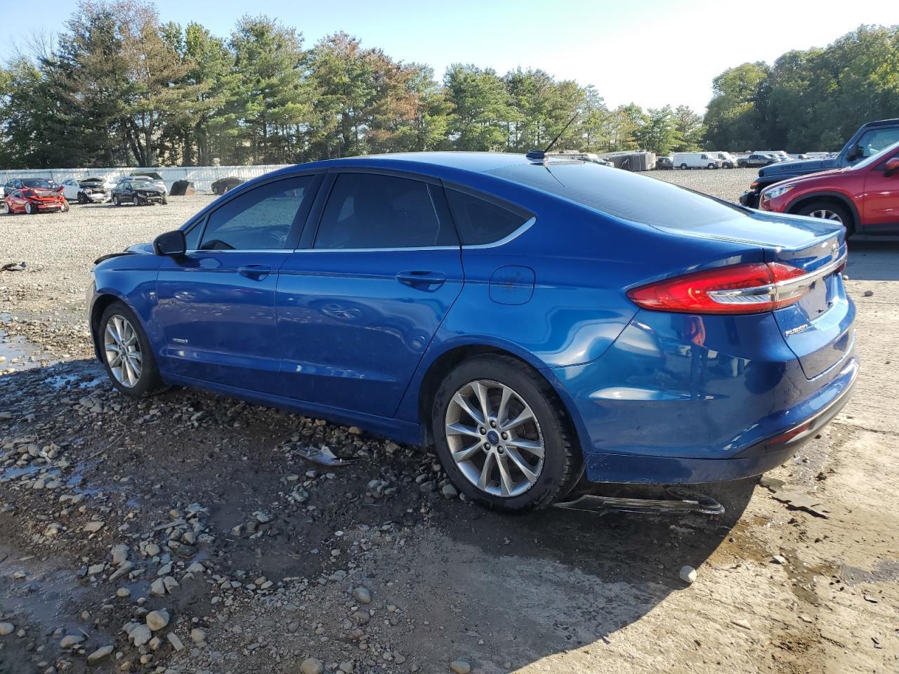 2017 Ford Fusion Se Hybrid - Фото 2