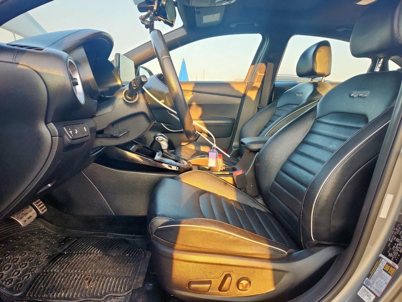 2022 Kia Forte Gt Line - Фото 7
