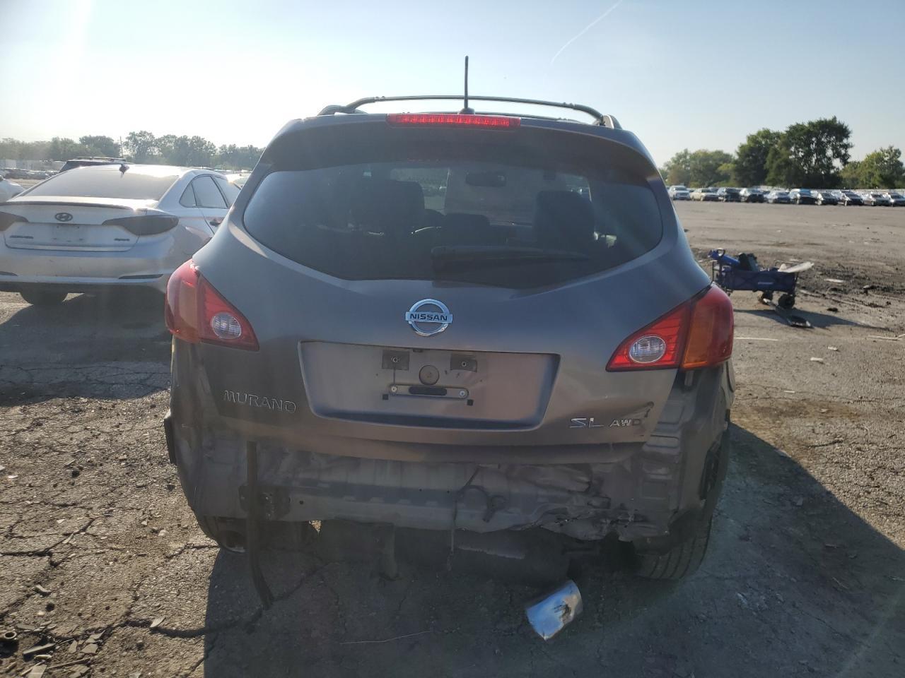 2010 Nissan Murano S - Фото 6