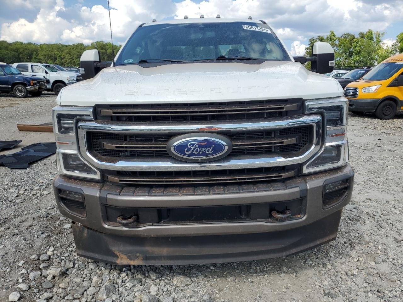 2022 Ford F350 Super Duty - Фото 5