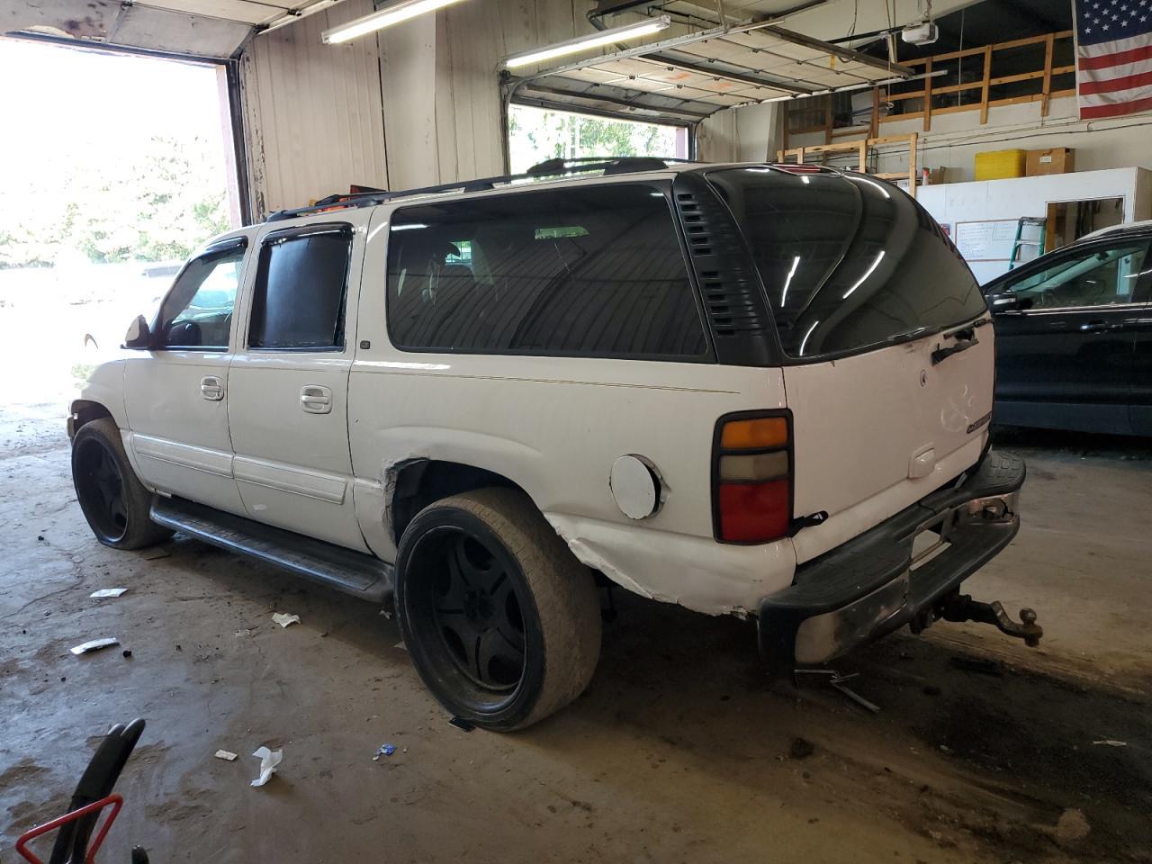 2000 Chevrolet Suburban K1500 - Фото 2