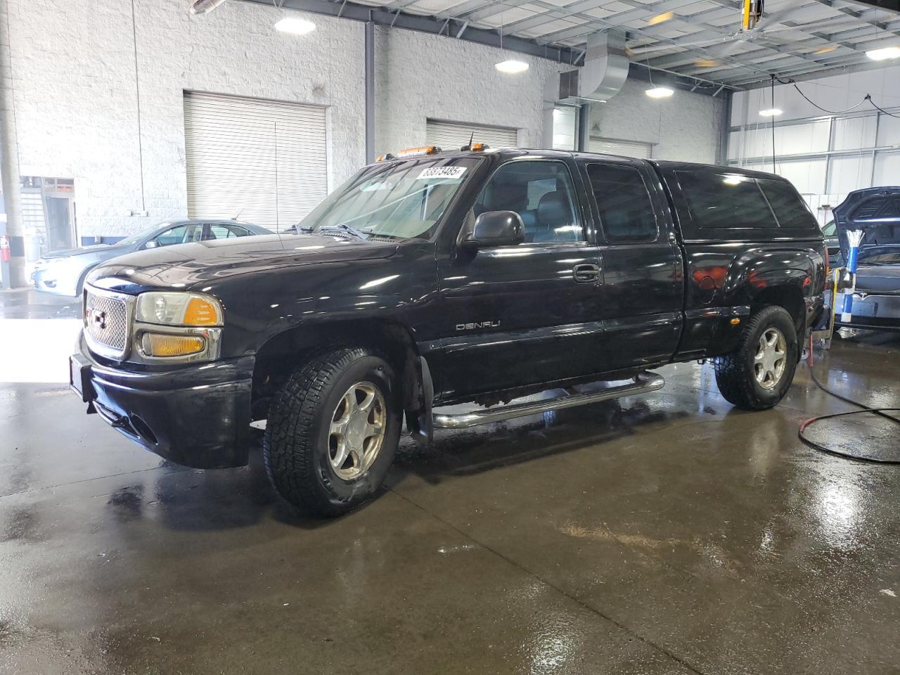2004 GMC Sierra K1500 Denali
